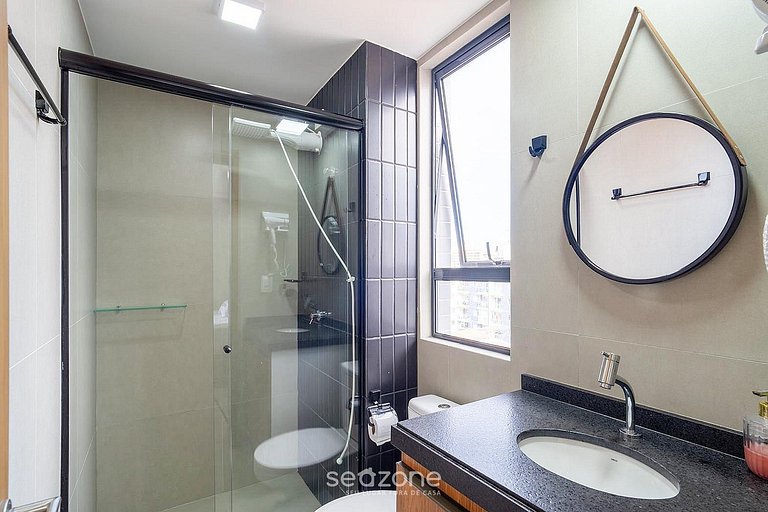 Studio c/ Varanda em Cond. c/ Piscina QUA0501