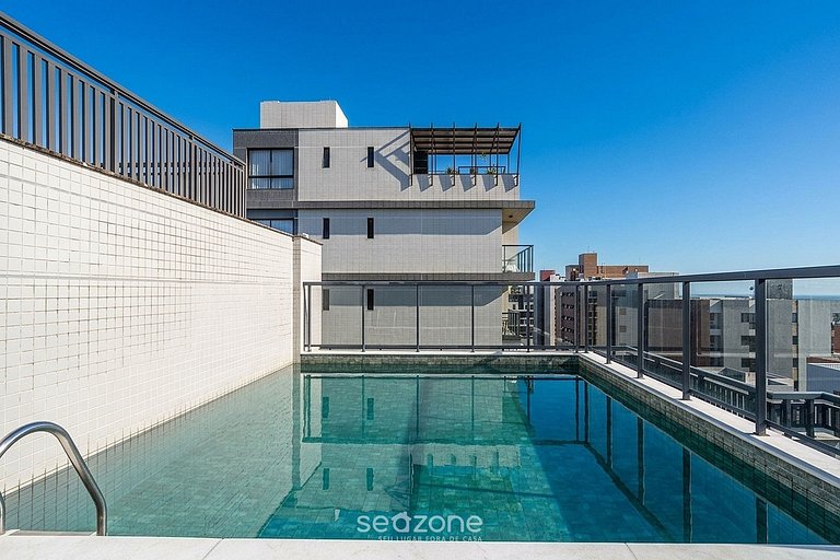 Studio c/ Varanda em Cond. c/ Piscina QUA0501
