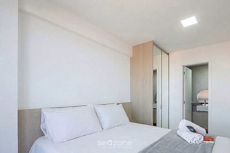 Apto. em Cond. c/ Piscina e Vista Praia DLO0050