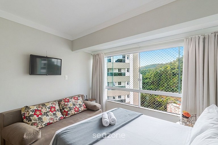 Apto. en Condo. c/ Piscina y Vista Cid. INT1812