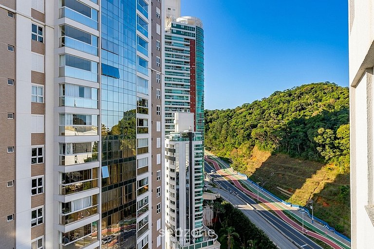 Studio em Cond. c/ Piscina e Vista Cid. INT1812
