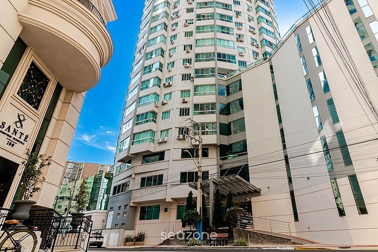 Studio em Cond. c/ Piscina e Vista Cid. INT1812