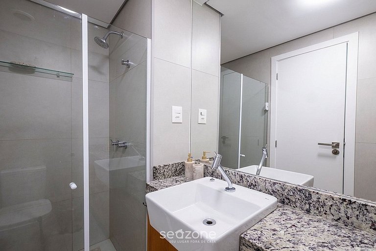 Apto. c/ Balcón en Condo. c/ Piscina DLO0080