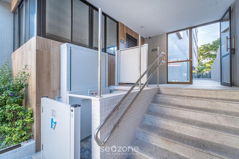 Apto. c/ Balcón en Condo. c/ Piscina HOA0107