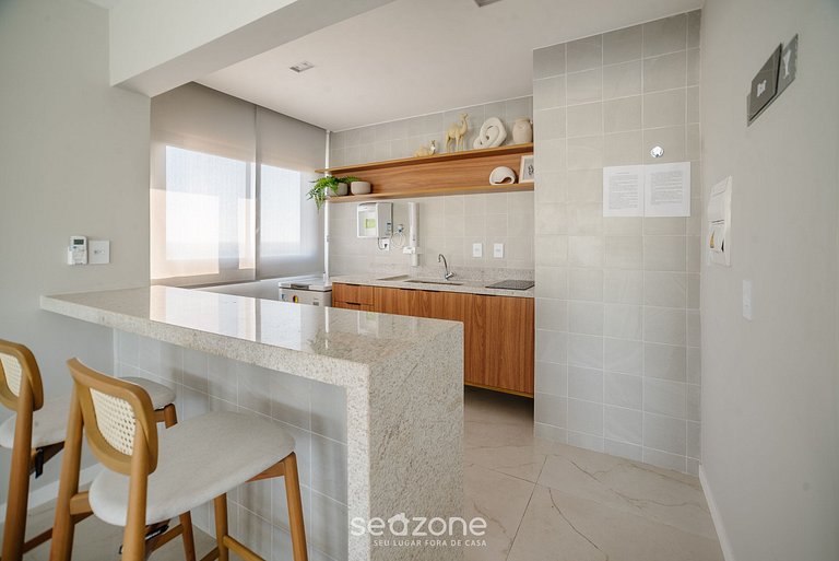 Apto. c/ Balcón en Condo. c/ Piscina HOA0107