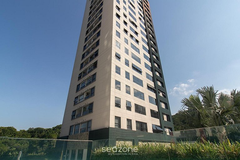 Apto. em Cond. c/ Piscina e Vista Cid. MPB0173