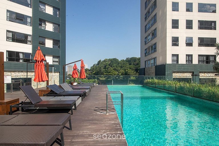 Apto. em Cond. c/ Piscina e Vista Cid. MPB0173