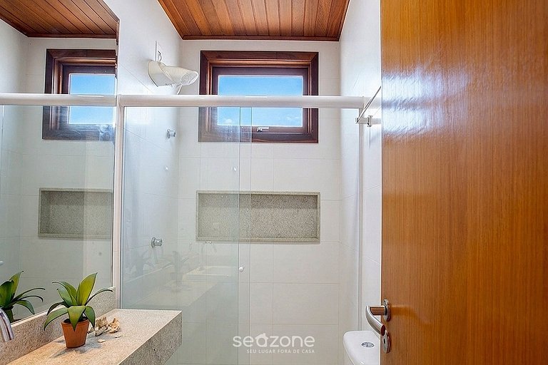 Casa en Condo. c/ Piscina a 280m de Pza. VGD0101