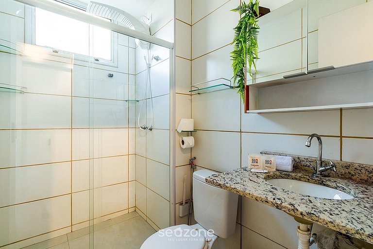 Apto. en Condo. c/ Piscina prox. Playa VET0104