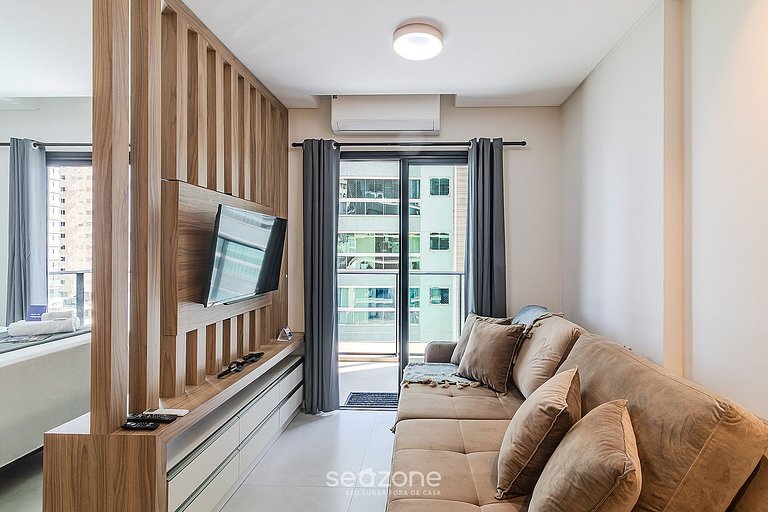 Studio em Cond. c/ Piscina e Vista Cid. FFS0801