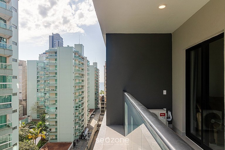 Studio em Cond. c/ Piscina e Vista Cid. FFS0801