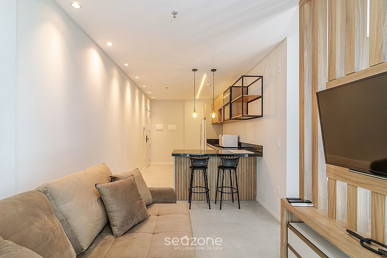 Studio em Cond. c/ Piscina e Vista Cid. FFS0801
