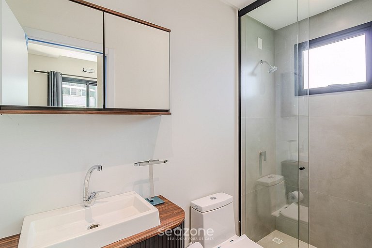 Studio em Cond. c/ Piscina e Vista Cid. FFS0801