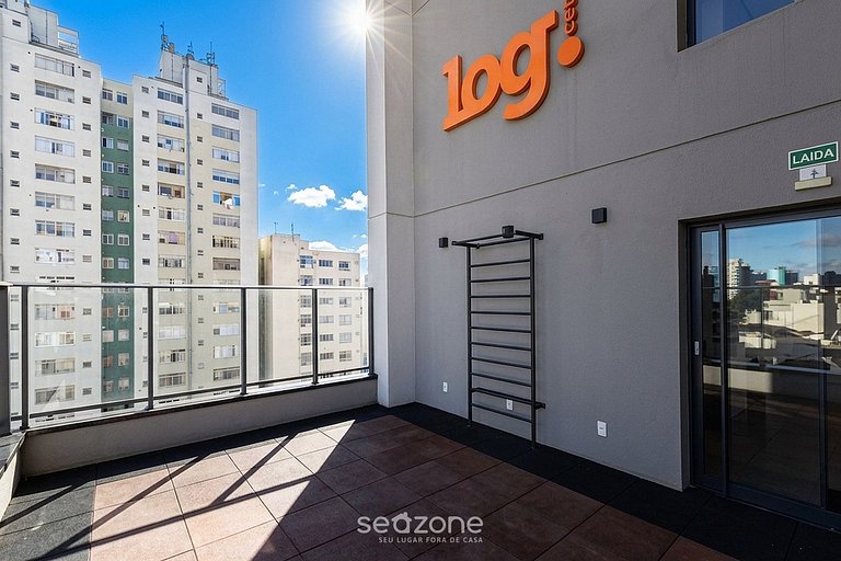 Studio em Cond. c/ Piscina e Vista Cid. TRM1504
