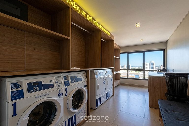 Studio em Cond. c/ Piscina e Vista Cid. TRM1504