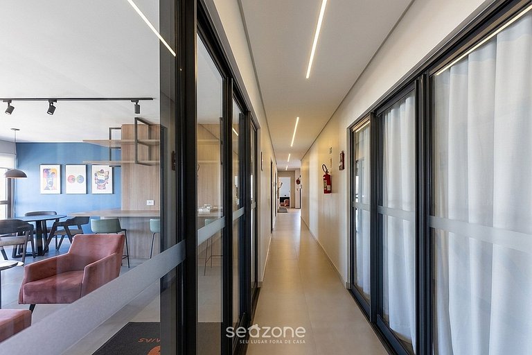 Studio em Cond. c/ Piscina e Vista Cid. TRM1504