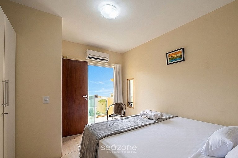 Apto. c/ Balcón y Piscina en Condo. MNA0004