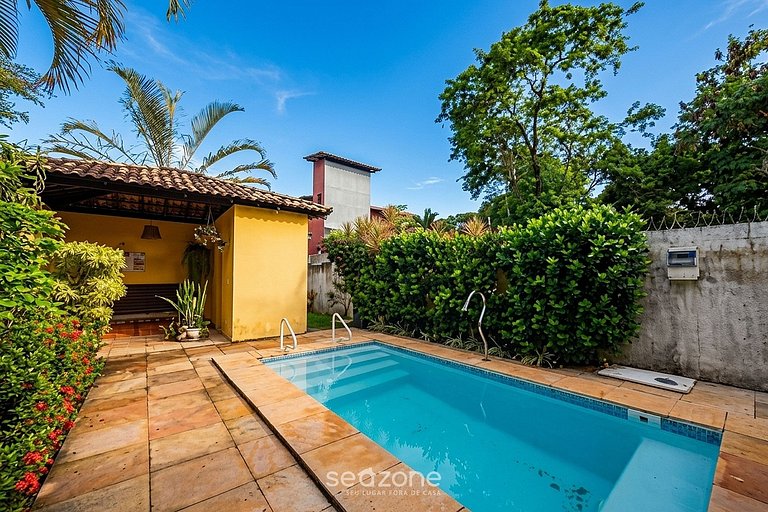 Apto. c/ Varanda e Piscina em Cond. MNA0004