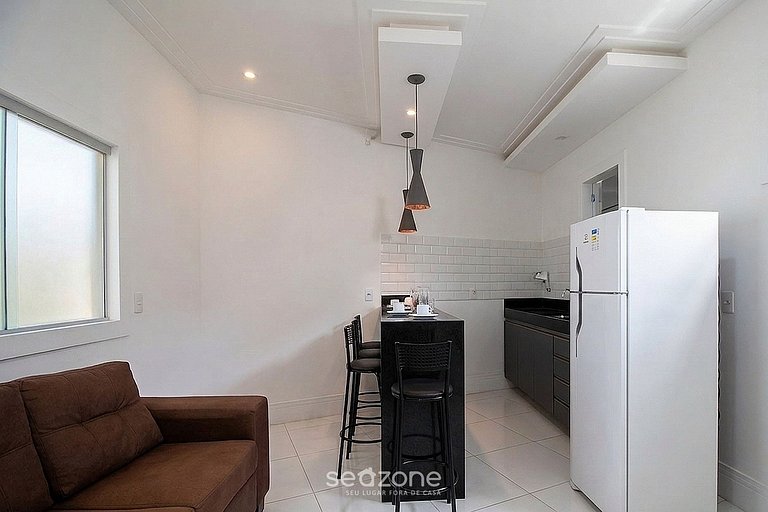 Casa em Cond. c/ Piscina e Churrasq. FAE0003