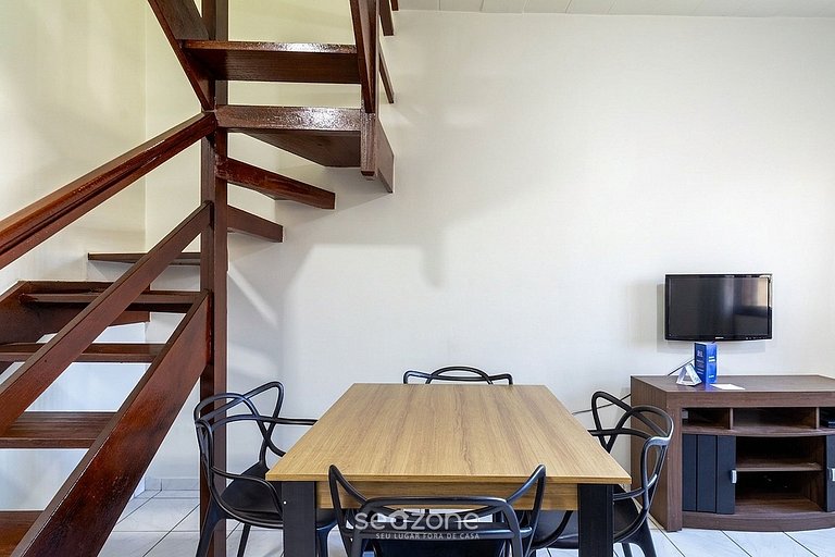 Casa em Cond. c/ Piscina e Churrasq. PFO0001