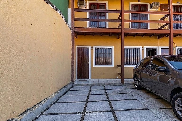 Casa em Cond. c/ Piscina e Churrasq. PFO0001