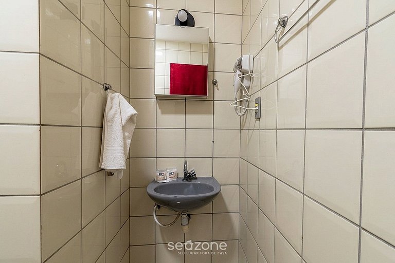 Casa em Cond. c/ Piscina e Churrasq. PFO0001