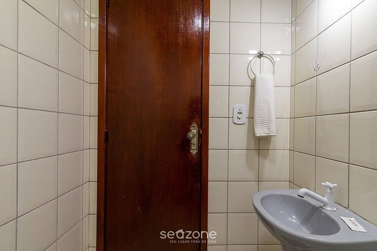Casa em Cond. c/ Piscina e Churrasq. PFO0001