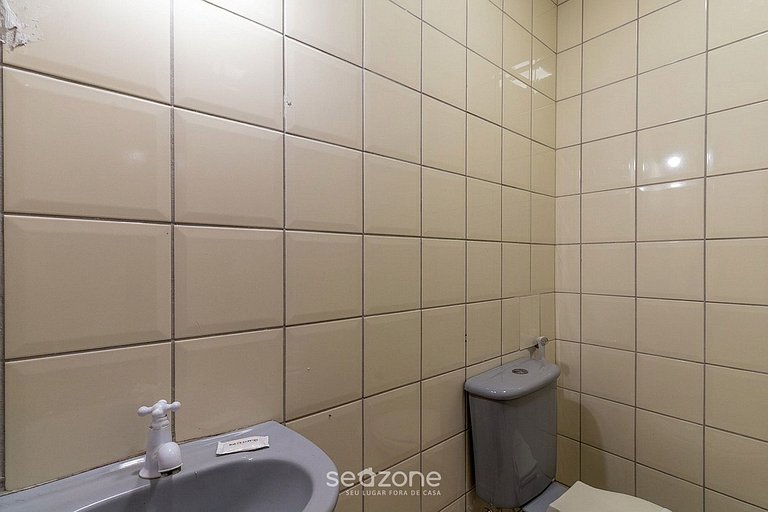 Casa em Cond. c/ Piscina e Churrasq. PFO0001