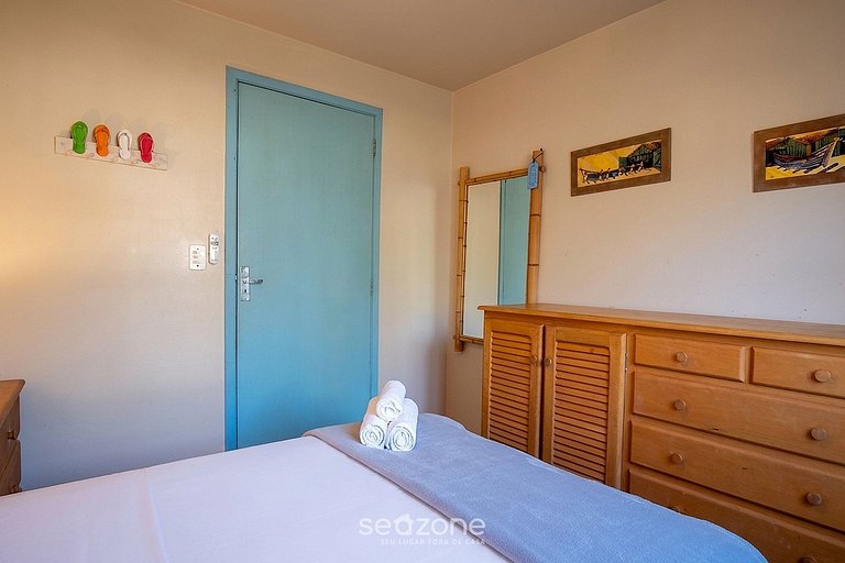 Apt en condominio con piscina frente al mar ISP0101