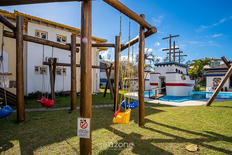 Apto. em Cond. c/ Piscina à Beira-Mar ISP0101