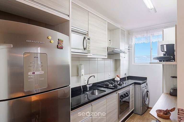 Apto. em Cond. c/ Piscina e Vista Mar RLT0805