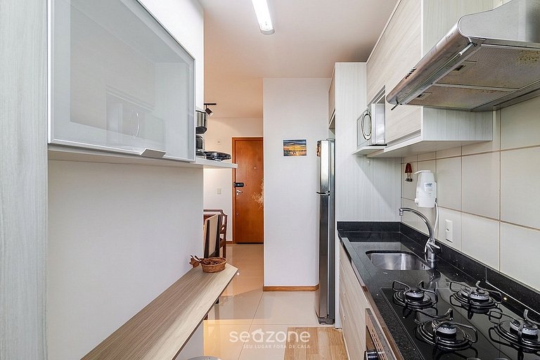 Apto. em Cond. c/ Piscina e Vista Mar RLT0805