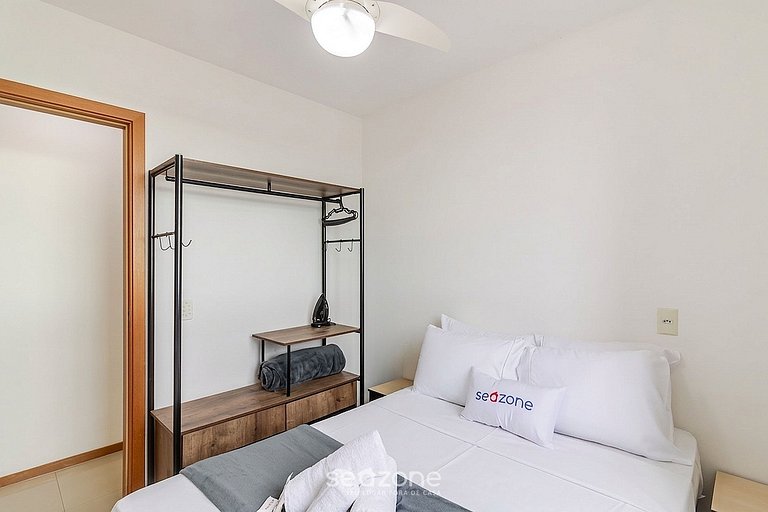 Apto. em Cond. c/ Piscina e Vista Mar RLT0805