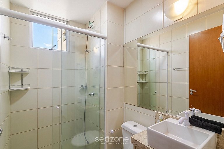 Apto. em Cond. c/ Piscina e Vista Mar RLT0805