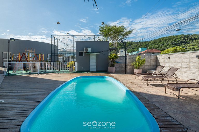 Apto. em Cond. c/ Piscina e Vista Mar RLT0805