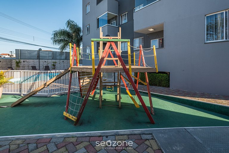 Apto. em Cond. c/ Piscina e Vista Mar RLT0805