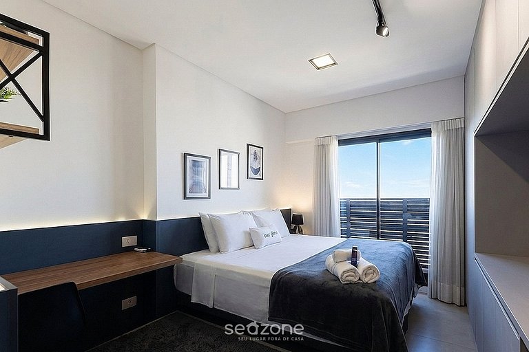 Studio em Cond. c/ Piscina e Vista Cid. TRM1504
