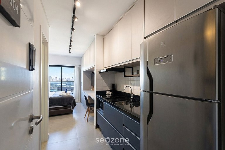Studio em Cond. c/ Piscina e Vista Cid. TRM1504