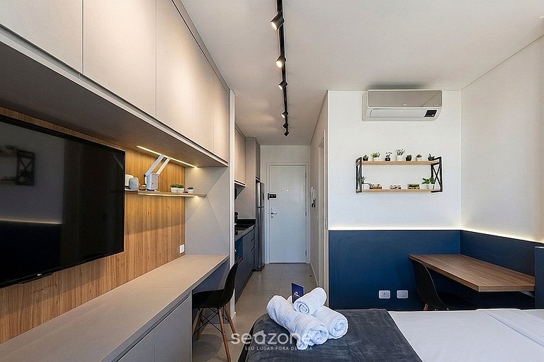Studio em Cond. c/ Piscina e Vista Cid. TRM1504