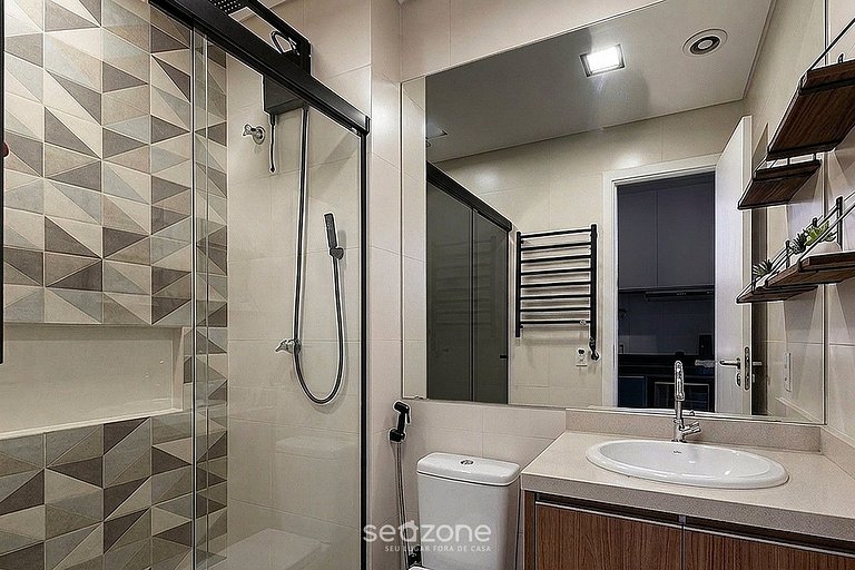 Studio em Cond. c/ Piscina e Vista Cid. TRM1504