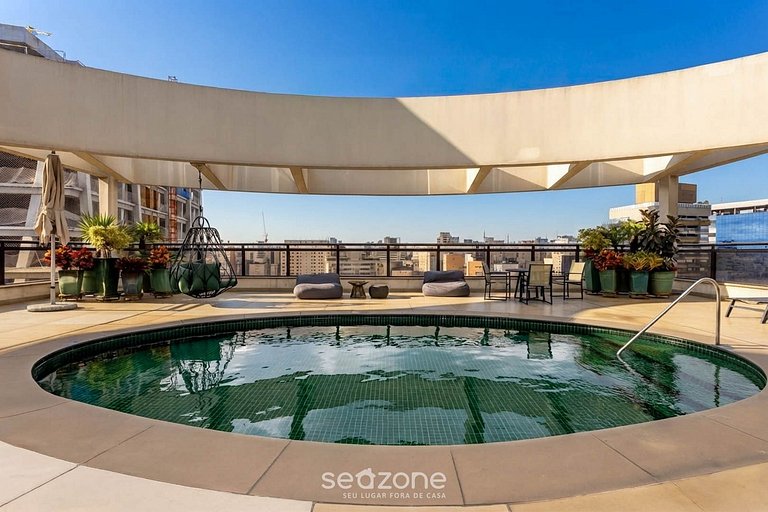Apto. c/ Balcón en Condo. c/ Piscina CLT0303