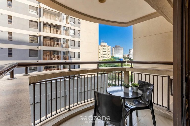 Studio c/ Varanda em Cond. c/ Piscina CLT0303