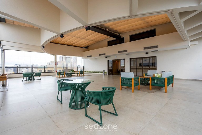 Apto. c/ Balcón en Condo. c/ Piscina CLT0303