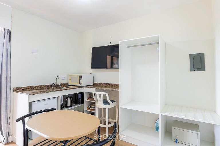 Studio en Condo. c/ Piscina y Vista Ciudad UPP0215