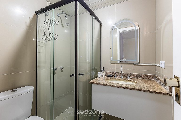 Studio em Cond. c/ Piscina e Vista Cid. UPP0215