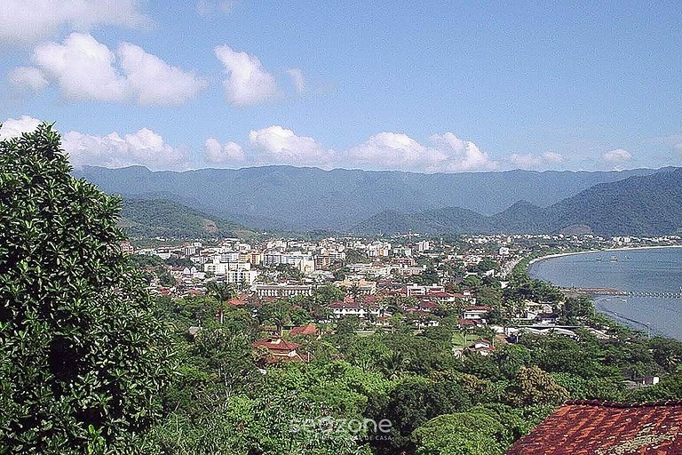 Casa vista mar em cond. a 10min da praia PEV025