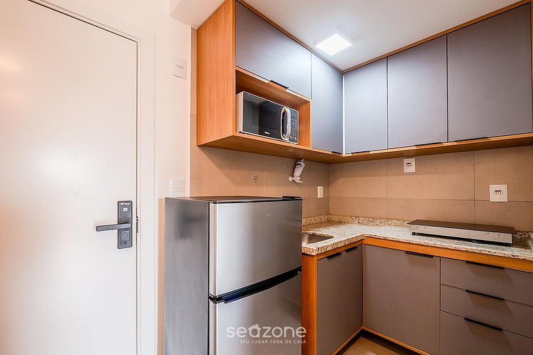 Studio em Cond. c/ Piscina a 720m Praia CLF0143