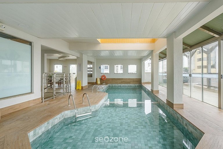 Studio em Cond. c/ Piscina e Terraço CUR0807