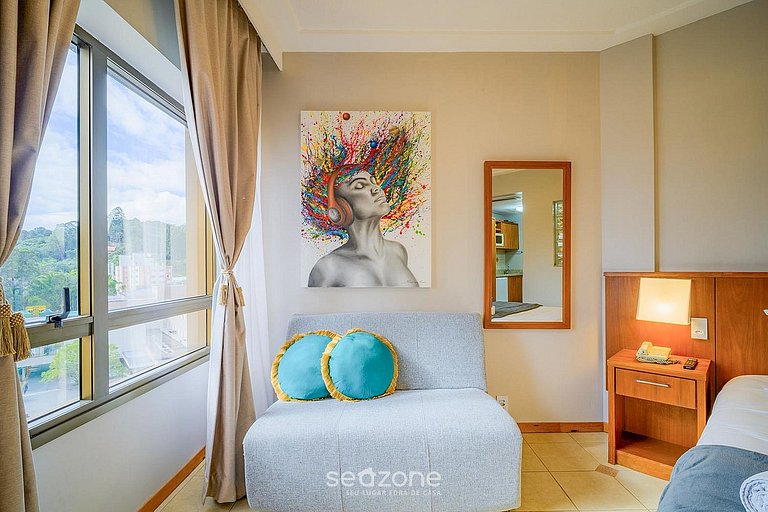 Studio em Cond. c/ Piscina e Terraço CUR0807
