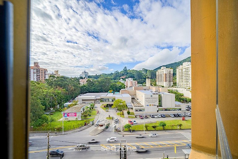 Studio em Cond. c/ Piscina e Terraço CUR0807